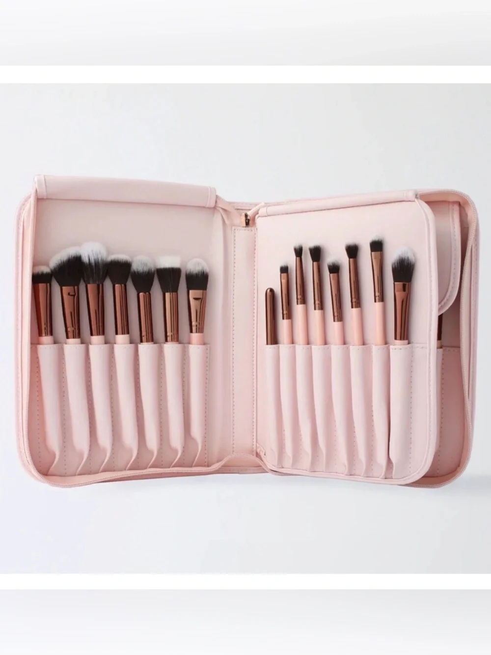BRAND NEW Luxie 30 Piece Rose Gold Brush Set
